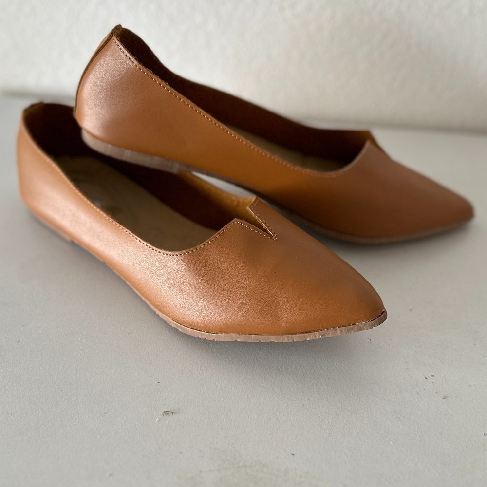 Light Brown Pointed Toe Flats Women Size 6